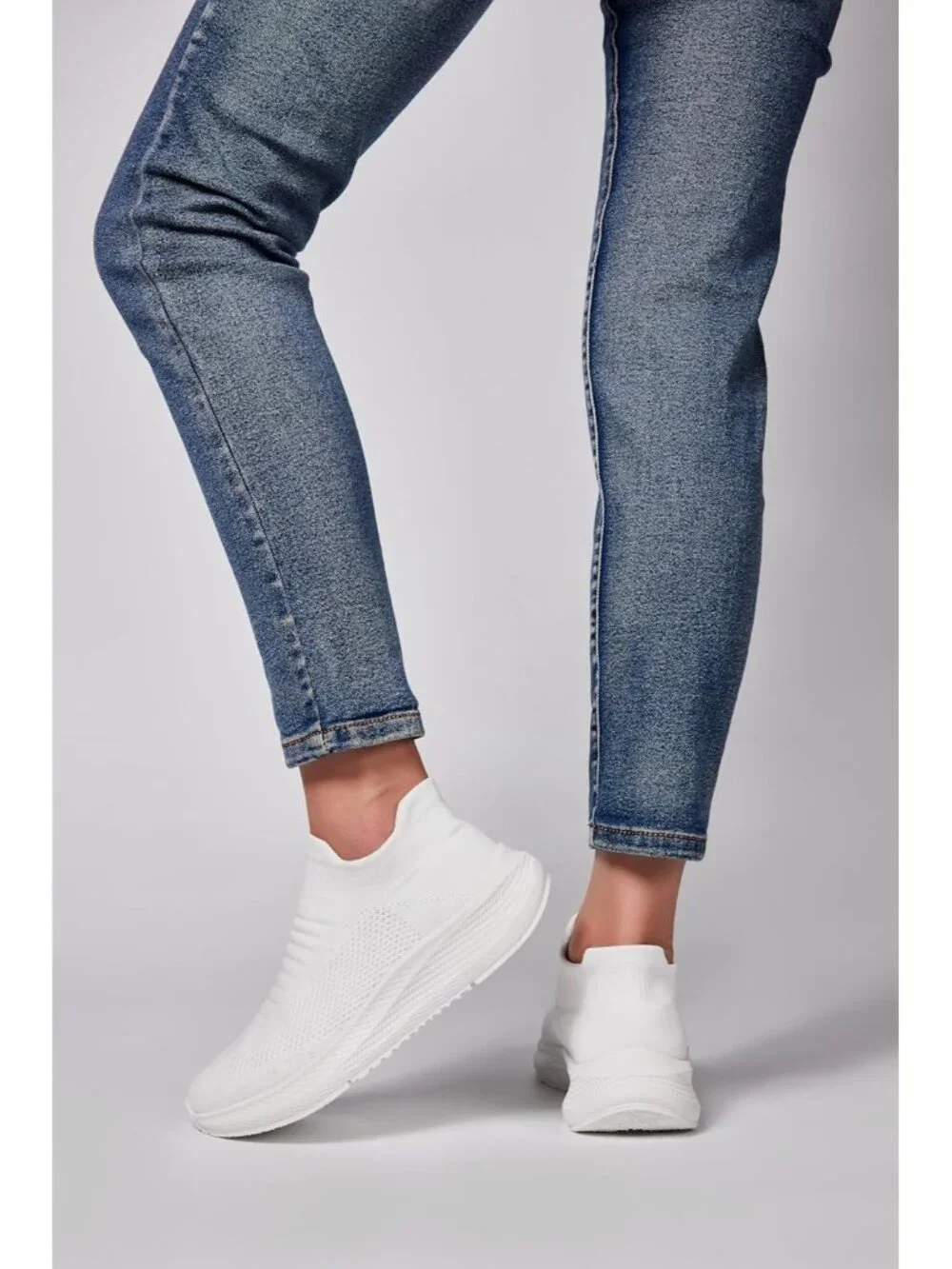Women's White Comfort Lightweight Sock Work Mesh Slip on Casual Sneaker Shoes